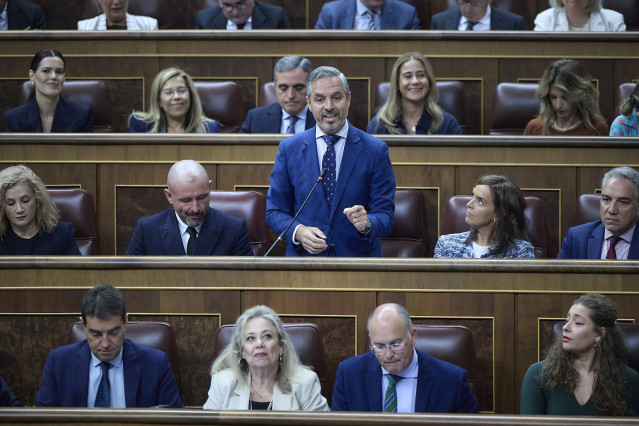El diputado del PP Juan Bravo interviene durante una sesión de control en el Gobierno, en el Congreso de los Diputados, a 24 de septiembre de 2025, en Madrid (España).