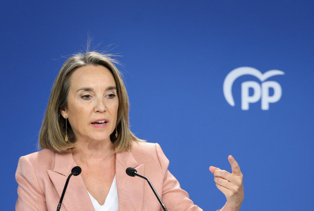 La vicesecretaria de Regeneración Institucional del Partido Popular y diputada, Cuca Gamarra, ofrece una rueda de prensa tras el Comité de Dirección del PP, a 6 de octubre de 2025, en Madrid (España).