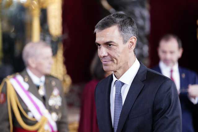 El presidente del Gobierno y secretario general del PSOE, Pedro Sánchez, durante la recepción con motivo del día de la Fiesta Nacional, en el Palacio Real, a 12 de octubre de 2025, en Madrid (España).