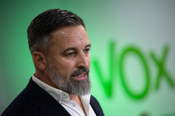 El presidente de Vox, Santiago Abascal, durante una rueda de prensa posterior al Comité Ejecutivo Nacional de Vox, en la sede de Vox, a 13 de octubre de 2025, en Madrid (España).
