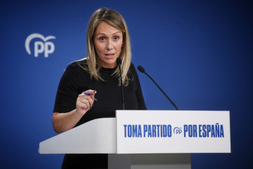 La vicesecretaria de Coordinación Sectorial del PP, Alma Ezcurra, ofrece una rueda de prensa en la sede nacional del Partido Popular, a 22 de septiembre de 2025, en Madrid (España).