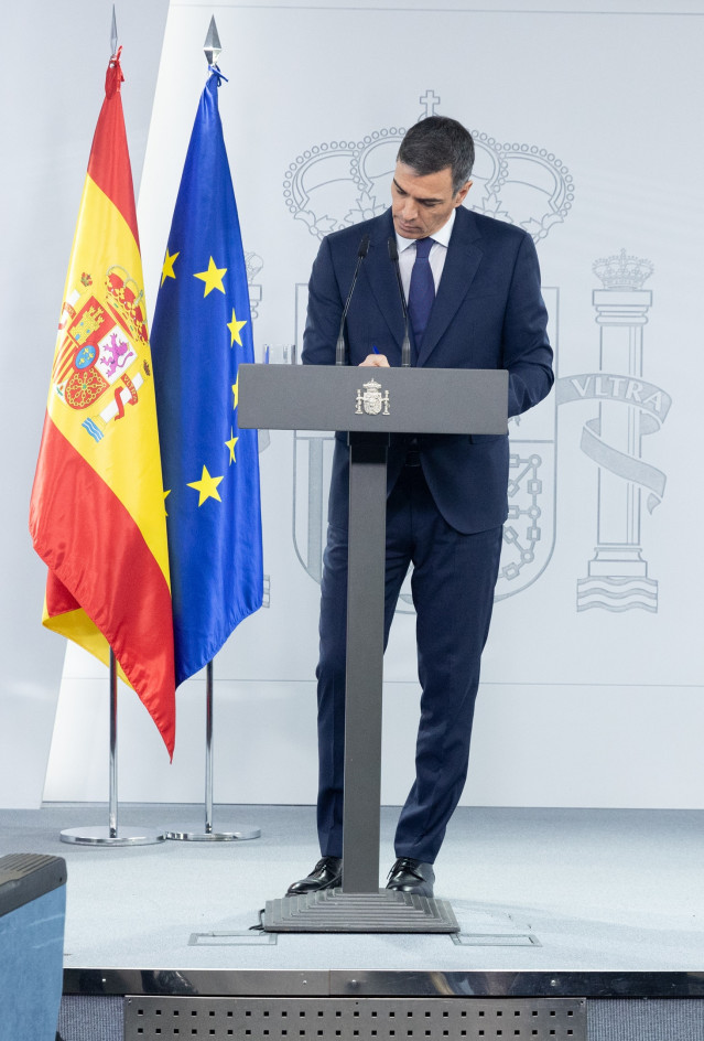 Archivo - El presidente del Gobierno, Pedro Sánchez, durante una rueda de prensa posterior a la reunión del Consejo de Ministros