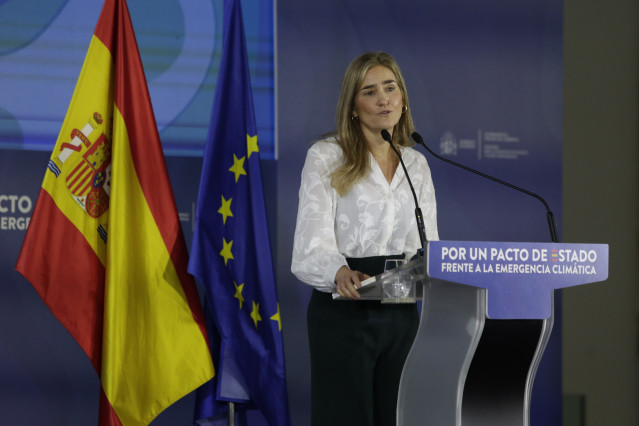 La vicepresidenta tercera y ministra para la Transición Ecológica y el Reto Demográfico, Sara Aagesen, inaugura la Convención del Pacto de Estado frente a la Emergencia Climática, en La Térmica Cultural y la Fábrica de la Luz, a 13 de octubre de 2025, en