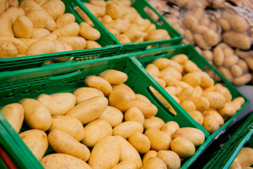 Archivo - La patata ha sido el alimento que más se ha encarecido el último mes con un 12,7%, según Facua