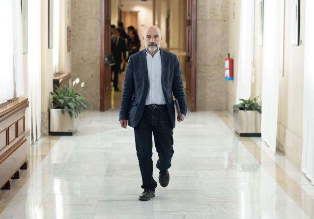 El diputado de BNG Néstor Rego a su llegada a la Junta de Portavoces, en el Congreso, a 14 de octubre de 2025, en Madrid (España).
