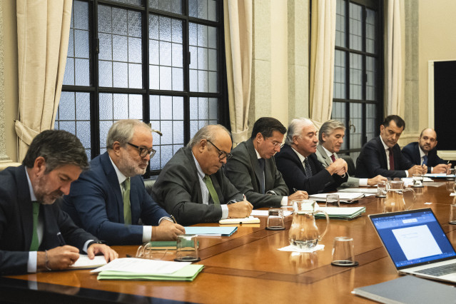 La CNMC convoca al sector para valorar situación del sistema eléctrico ante las variaciones bruscas de tensión