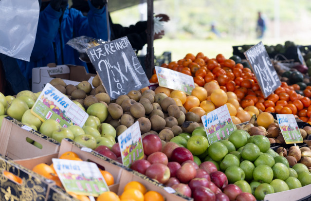 Archivo - Un mercado de alimentos