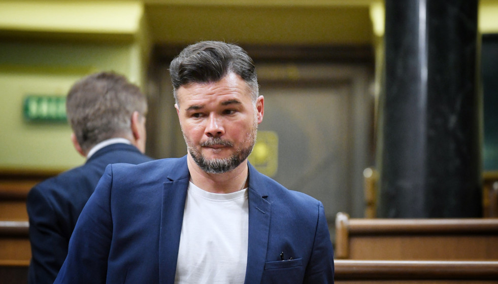Archivo - El portavoz de ERC en el Congreso, Gabriel Rufián, durante una sesión plenaria en el Congreso de los Diputados, a 24 de junio de 2025, en Madrid (España).