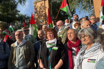 CCOO y UGT protestan frente al Niño Jesús para recordar a niños fallecidos en Gaza y exigir que se cumpla el plan de paz