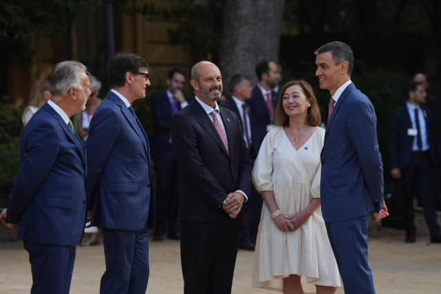 Archivo - (I-D) El ministro de Política Territorial, Ángel Víctor Torres; el presidente de la Generalitat de Cataluña, Salvador Illa; el presidente del Senado, Pedro Rollán; la presidenta del Congreso de los Diputados, Francina Armengol y el presidente de
