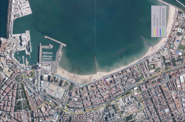 Archivo - Vista aérea de la costa de Melilla.