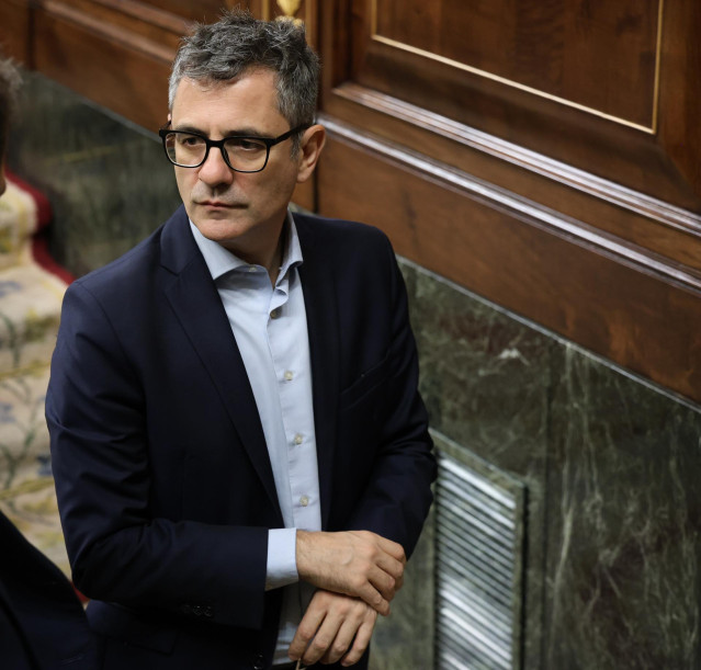 El ministro de la Presidencia, Justicia y Relaciones con las Cortes, Félix Bolaños, durante una sesión plenaria, en el Congreso, a 16 de octubre de 2025, en Madrid (España).