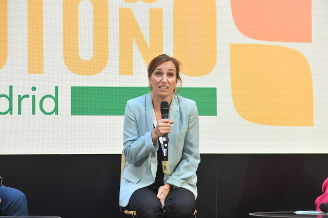 La portavoz de Más Madrid y ministra de Sanidad, Mónica García participa en la Cumbre de Otoño organizada por Más Madrid, a 18 de octubre de 2025, en Madrid (España). Bajo el lema 'Imaginarios políticos de futuro', la Cumbre de Otoño pretende ser un espac
