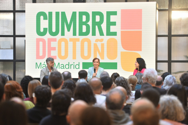 La portavoz de Más Madrid y ministra de Sanidad, Mónica García participa en la Cumbre de Otoño organizada por Más Madrid, a 18 de octubre de 2025, en Madrid (España). Bajo el lema 'Imaginarios políticos de futuro', la Cumbre de Otoño pretende ser un espac