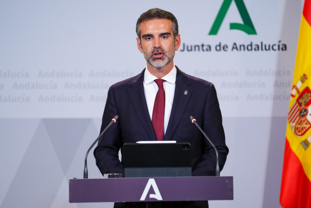 El consejero de Agricultura, Pesca, Agua y Desarrollo Rural, Ramón Fernández-Pacheco. Imagen de archivo.