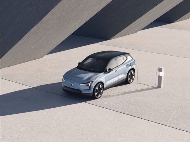 Volvo Cars lanza una iniciativa de carga gratuita en casa durante un año para sus clientes en Suecia