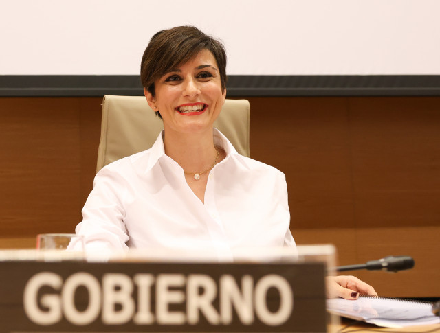 Archivo - La ministra de Vivienda y Agenda Urbana, Isabel Rodríguez, durante la Comisión de Vivienda y Agenda Urbana en el Congreso de los Diputados.