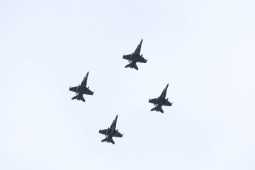 Aviones desfilando