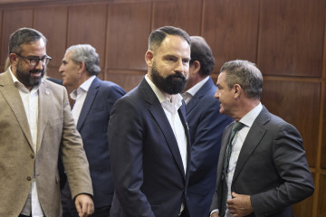 Archivo - El presidente de Enusa, Mariano Moreno Pavón (c), llega a comparecer en la comisión de investigación sobre el ‘caso Koldo’, en el Senado, a 15 de septiembre de 2025, en Madrid (Españ