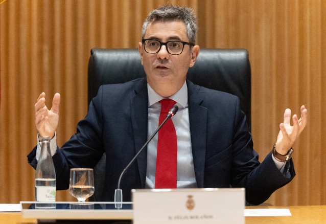 El ministro de la Presidencia, Justicia y Relaciones con las Cortes, Félix Bolaños, interviene durante la clausura de una jornada sobre la protección de los menores en el entorno digital, en el Congreso, a 17 de octubre de 2025, en Madrid (España).