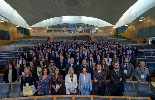 Foto de familia del XXXV Congreso de la Asociación de Inspectores de Hacienda del Estado (IHE), celebrado en Salamanca.