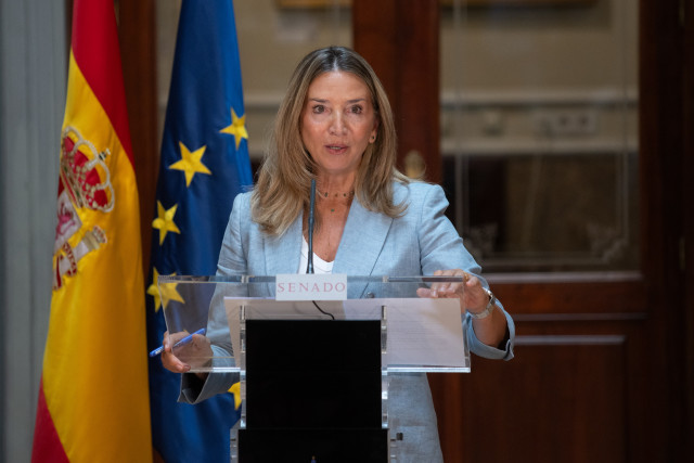 La portavoz del PP en el Senado, Alicia García, durante una rueda de prensa, en el Senado, a 16 de octubre de 2025, en Madrid (España).