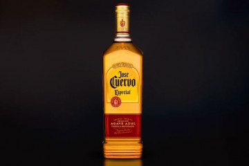 Archivo - El fabricante del tequila José Cuervo, Becle.