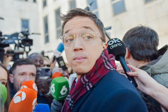 Archivo - El ex portavoz de Sumar en el Congreso Iñigo Errejón llega a declarar a los juzgados de Plaza de Castilla, a 16 de enero de 2025, en Madrid (España).