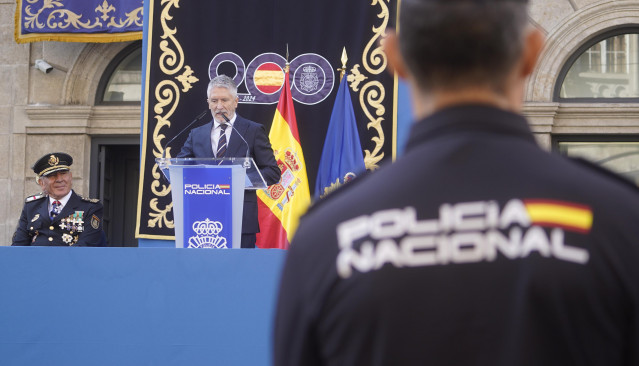 El ministro del Interior, Fernando Grande-Marlaska, preside el acto central del Día de la Policía en Vigo