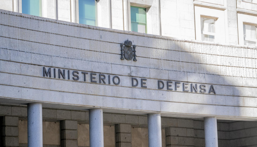 Archivo - Fachada del Ministerio de Defensa.