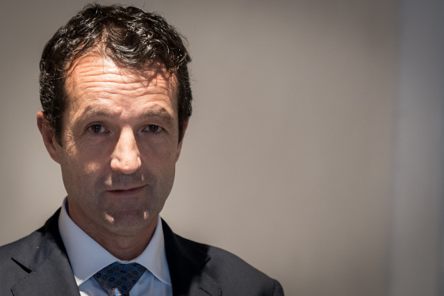 El Executive Chairman Indra Group, Ángel Escribano Ruiz, durante  el foro  'A los 40 años de la adhesión: cómo España quiere que Europa sea' organizado por la Fundación Carlos Amberes, en la IE University, a 15 de octubre de 2025, en Madrid (España).