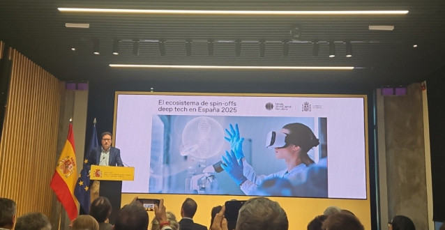 El ministro para la Transformación Digital y de la Función Pública, Óscar López, durante la presentación del informe 'El ecosistema de spin-offs deep tech en España 2025' de Mobile World Capital (MWCapital).