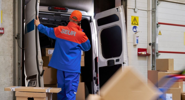 Campaña de Navidad de SEUR.