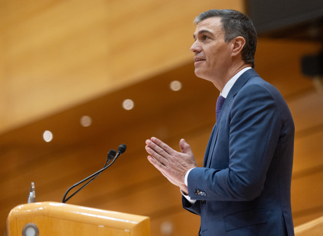 Archivo - El presidente del Gobierno Pedro Sánchez, interviene durante la sesión extraordinaria del Congreso, en el Palacio del Senado, a 18 de enero de 2024, en Madrid (España).