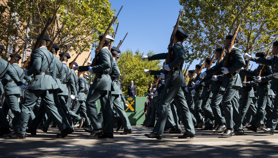 El ministro del Interior, Fernando Grande-Marlaska (c), preside el acto central de celebración de la festividad de la Virgen del Pilar, Patrona de la Guardia Civil, a 5 de octubre de 2025, en Cuenca,