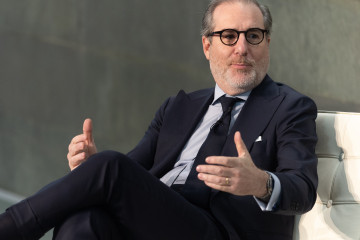 Archivo - El consejero delegado del Banco Santander, Héctor Grisi, durante un encuentro de la Asociación Española de Banca (AEB) organiza un encuentro sobre el papel del sector bancario en la finan