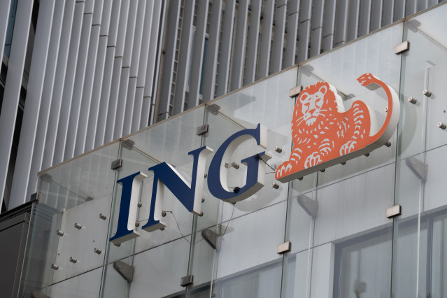 Archivo - Fachada del banco ING, a 3 de octubre de 2024, en Barcelona, Catalunya (España). La banca española ha logrado una rentabilidad del 13,8% en el segundo trimestre del año, casi un 1% más que en el primero, que alcanzó el 12,28%, y la cifra más alt