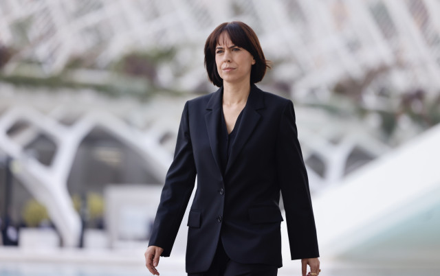 La ministra de Ciencia, Innovación y Universidades, Diana Morant, a su llegada al homenaje a las víctimas de la dana, en el Museo de las Ciencias Príncipe Felipe, a 29 de octubre de 2025, en Valencia, Comunidad Valenciana (España). Sus Majestades los Reye