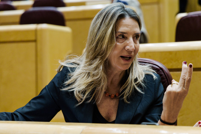 La portavoz del PP en el Senado, Alicia García, interviene durante una sesión plenaria, en el Senado, a 22 de octubre de 2025, en Madrid (España). El pleno debate la propuesta del Grupo Popular para plantear un conflicto de atribuciones con el Gobierno po