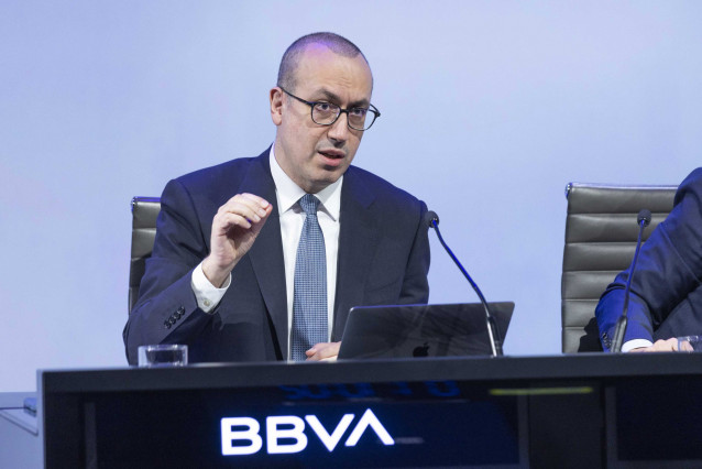 Archivo - El CEO del BBVA, Onur Genç, durante una rueda de prensa, en la Comisión Nacional del Mercado de Valores (CNMV), a 9 de mayo de 2024, en Madrid (España).
