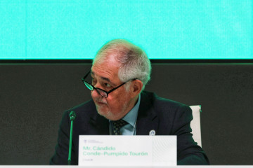 El presidente del Tribunal Constitucional, Cándido Conde-Pumpido, durante la reunión 'Independencia de los Tribunales Constitucionales', en IFEMA, a 30 de octubre de 2025, en Madrid (España).