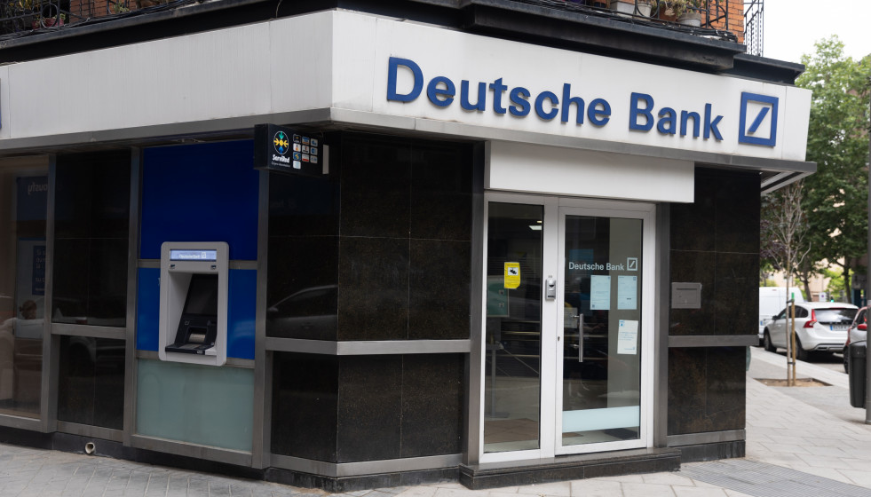 Archivo - Una de las oficinas de Deutsche Bank, a 7 de junio de 2024, en Madrid (España).