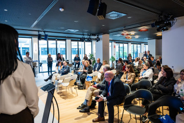 Madrid impulsa nueva cooperación empresarial inclusiva entre Latinoamérica y Europa en Encuentro MBA Acelera.