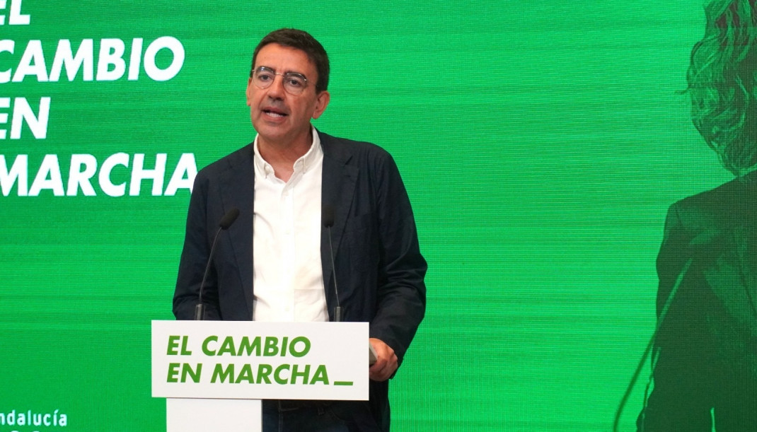 Archivo - El portavoz de Presidencia del Grupo Socialista en el Parlamento andaluz, Mario Jiménez, en rueda de prensa. (Foto de archivo).