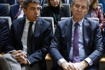 Archivo - El presidente de la Generalitat valenciana, Carlos Mazón, y el líder del PP, Alberto Núñez Feijóo. ARCHIVO.