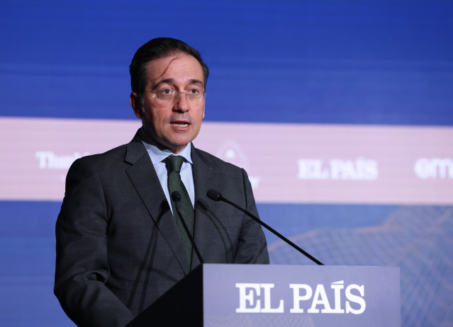 El ministro de Asuntos Exteriores, Unión Europea y Cooperación, José Manuel Albares, durante una intervención en un foro en The Palace Hotel, a 3 de noviembre de 2025, en Madrid (España).