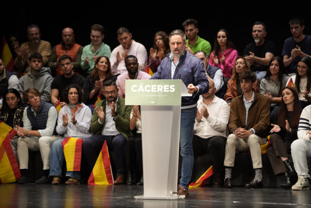 El presidente de Vox, Santiago Abascal, en un acto público en Cáceres
