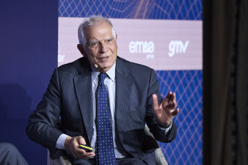 El ex ministro y alto representante de la UE para Asuntos Exteriores, Josep Borrell,  interviene en un foro en The Palace Hotel, a 3 de noviembre de 2025, en Madrid (España).