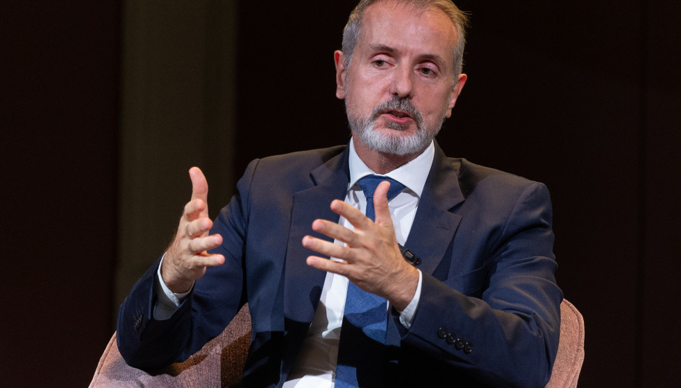 Archivo - El presidente de Telefónica, Marc Murtra, interviene en Desayunos del Ateneo, a 1 de octubre de 2025, en Madrid (España).