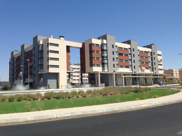 Archivo - Edificio de viviendas.